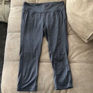 Dark gray capri Alo leggings
